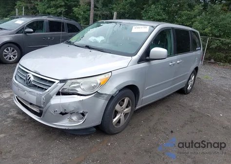 2010 Volkswagen Routan Se z USA, uszkodzony, nr VIN 2V4RW3D12AR296047